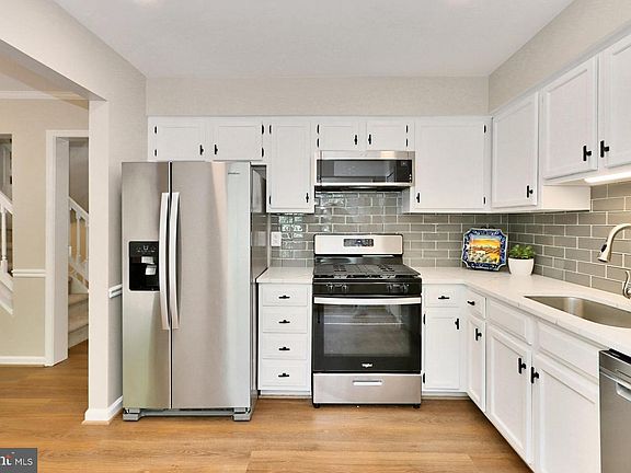3rd image of 3890 Mohr Oak Ct