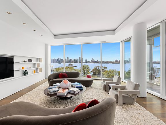 5th image of 165 Charles St #11/12