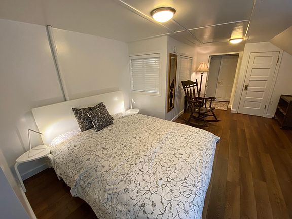 Large Bedroom