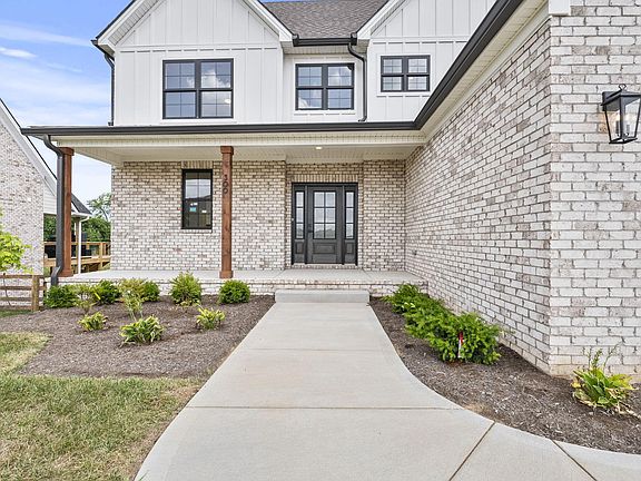 3rd image of 300 Morgan Leigh Ln