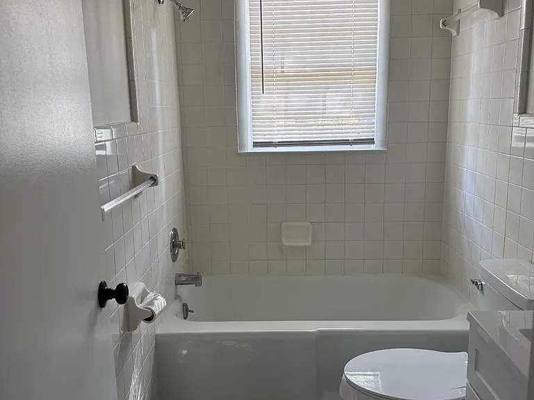 144 Nottingham Dr #5 — Photo 13