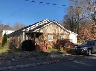 469 Park St, Oak Hill, WV 25901