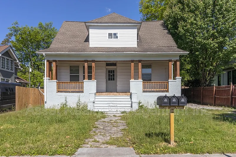 1 bed, 1.0 bath, 750 sqft, $1,115 — Photo 2
