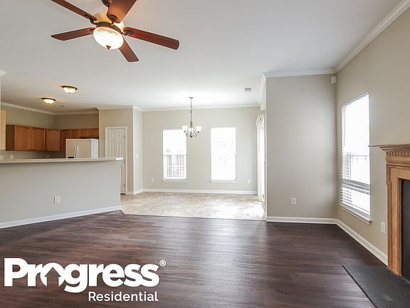 5th image of 121 Crestwood Dr