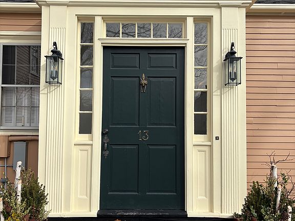 4th image of 5-15 Lexington Rd #13