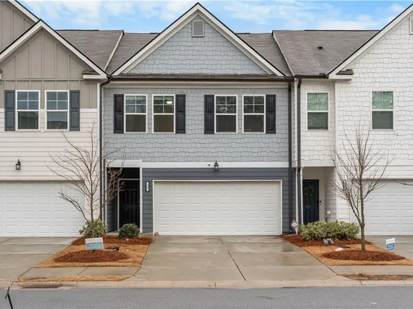 32 Huntley Trce, Hoschton, GA 30548