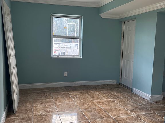 3rd image of 30 Nw Ave #27