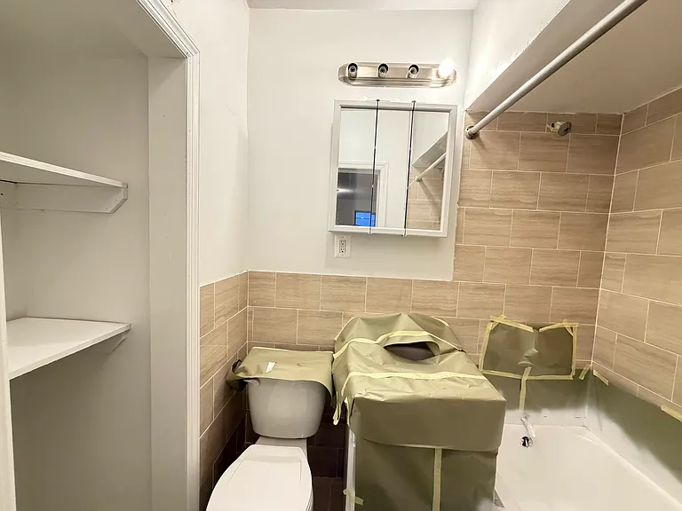 309 E 37th St #3L — Photo 7