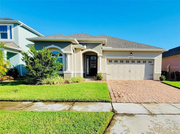 2414 Riverbank Cv
