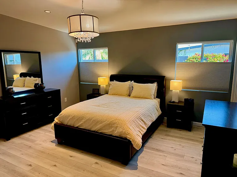 1510 E Whitton Ave — Photo 5