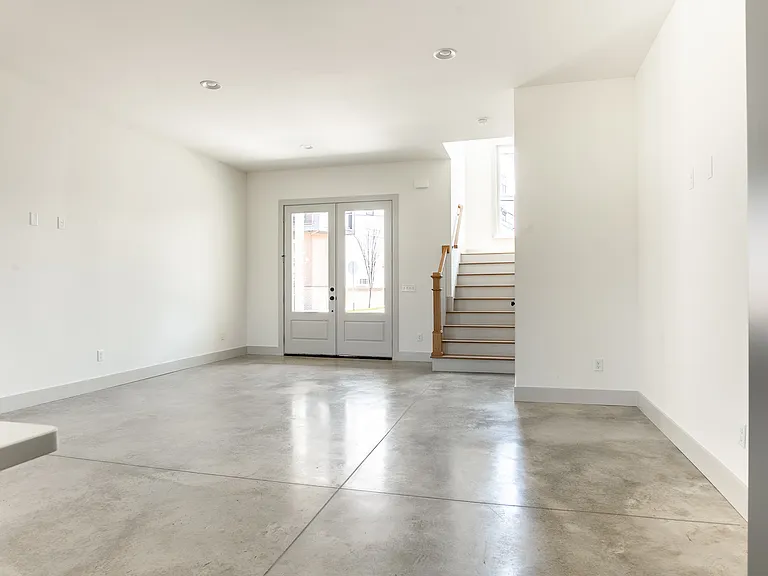 109 Stringer St #101 — Photo 9