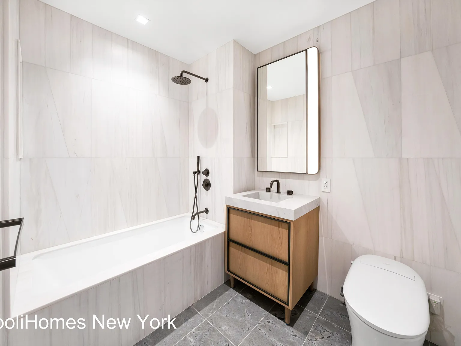 250 East 25th Street — Photo 4