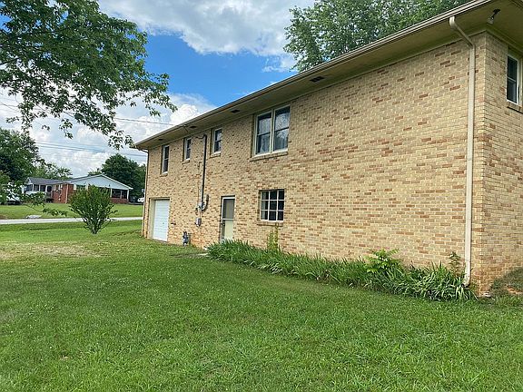 4th image of 649 Woodlawn Dr