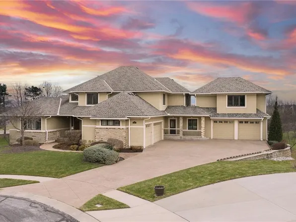 14105 Stearns St, Overland Park, KS 66221