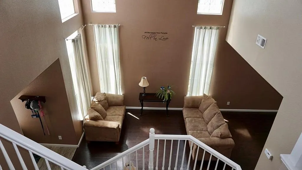 1133 Powell Ct photo 1