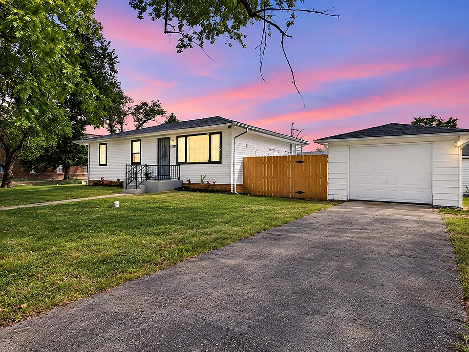 9984 Duke Dr