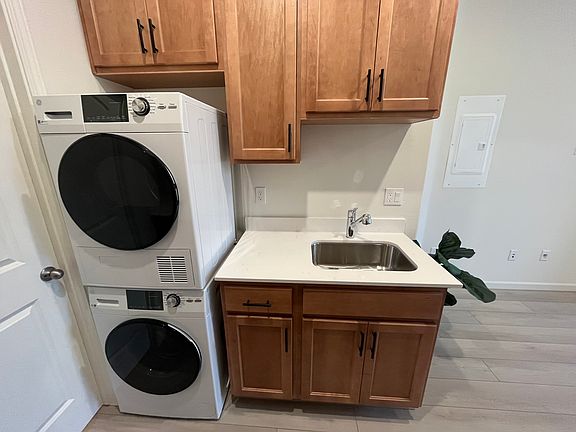 Stacked washer dryer