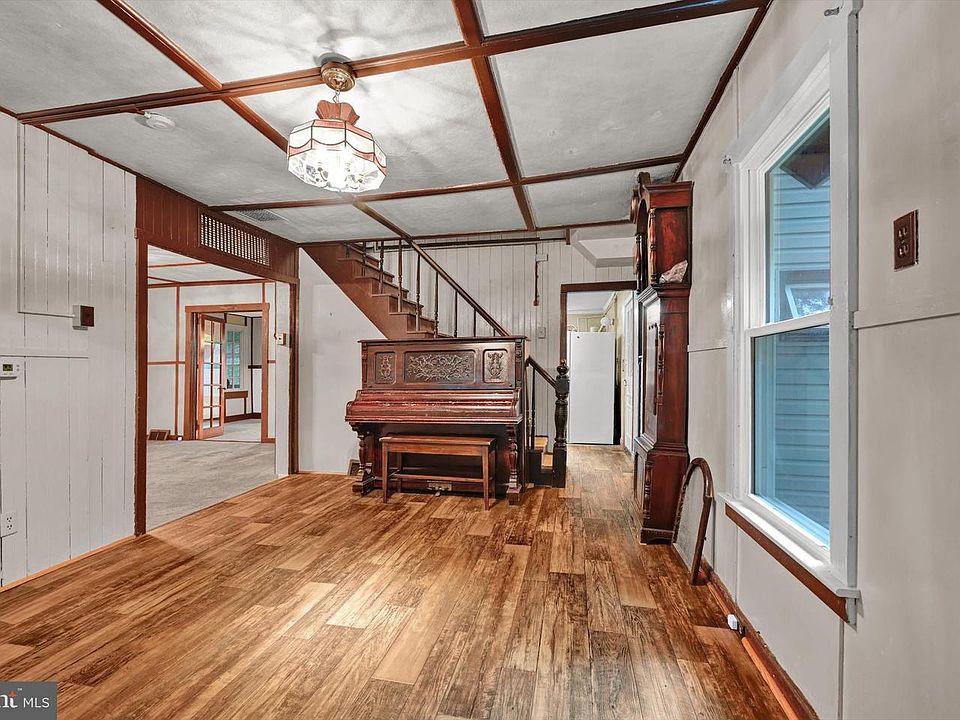 10th image of 601 Kephart Ave