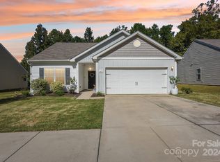 6201 Purbeck Way, Charlotte, NC 28215