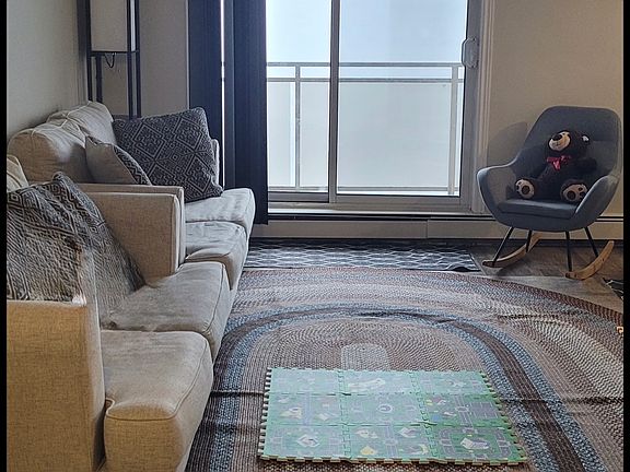 4th image of 931 Wonderland Rd S #1002