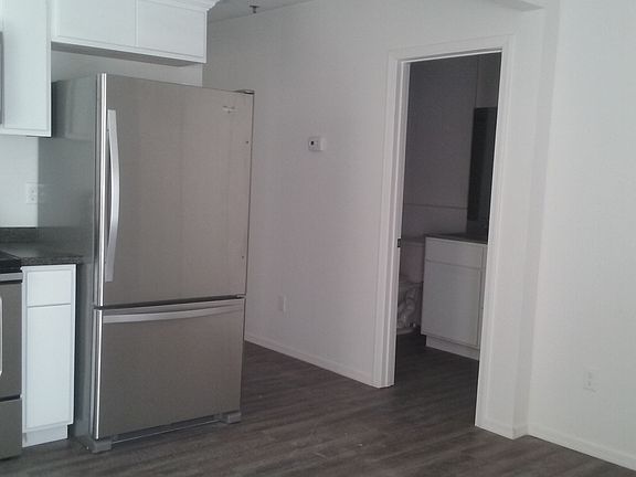 5th image of 1810 Gold Ave SE #C