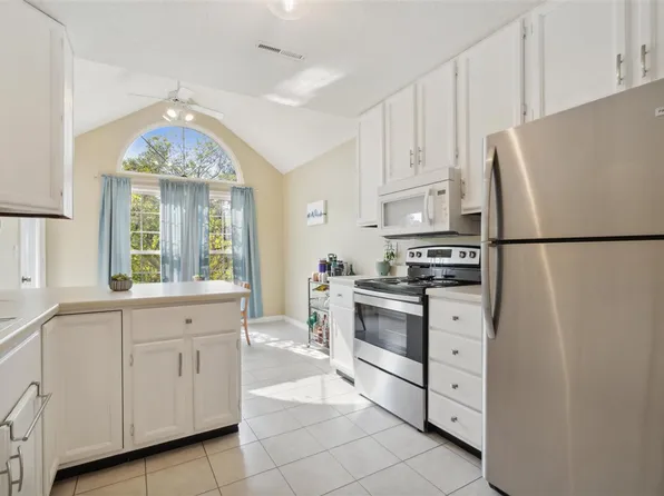 3701 Foxborough Ter NE APT C, Cedar Rapids, IA 52402