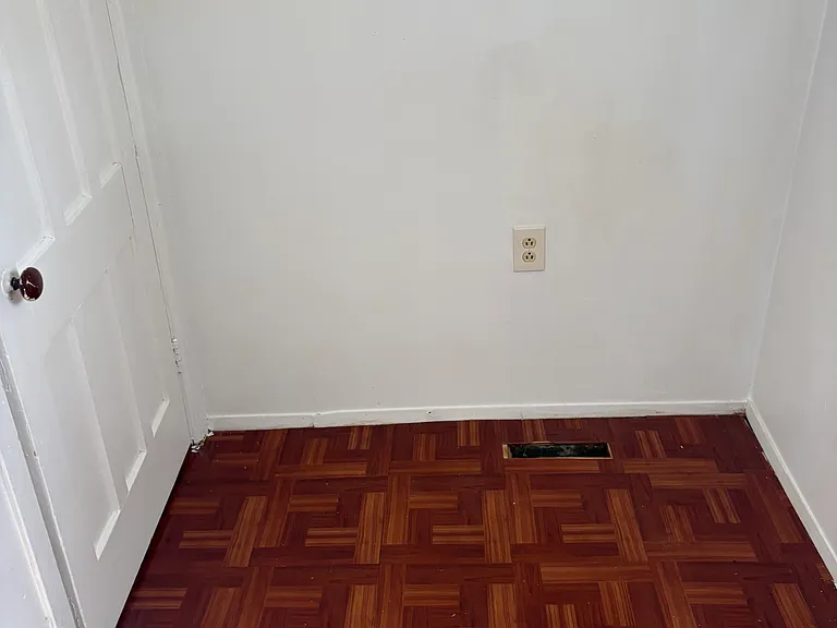 91 W Oneida St #1 — Photo 2