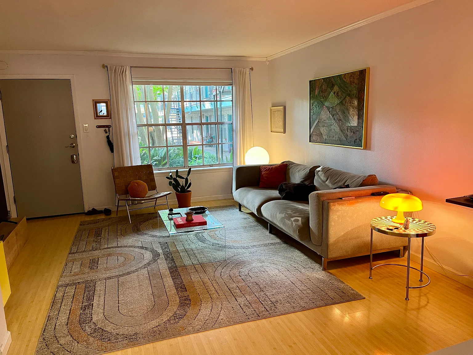300 Crockett St — Photo 3