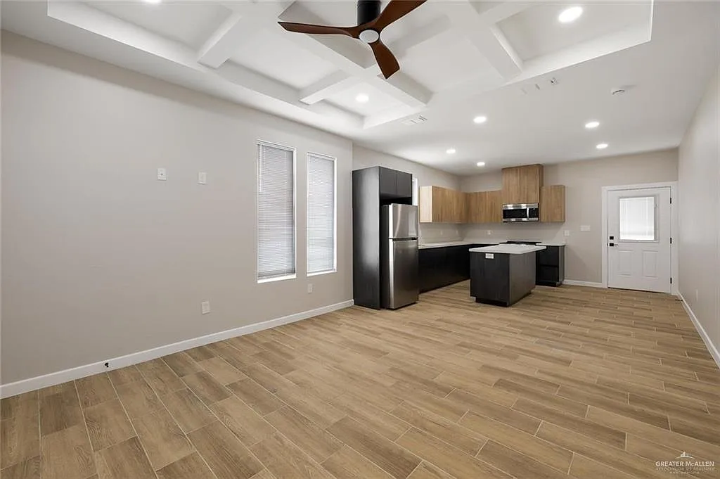 3 bed, 2.0 bath, 1355 sqft, $1,425 — Photo 4