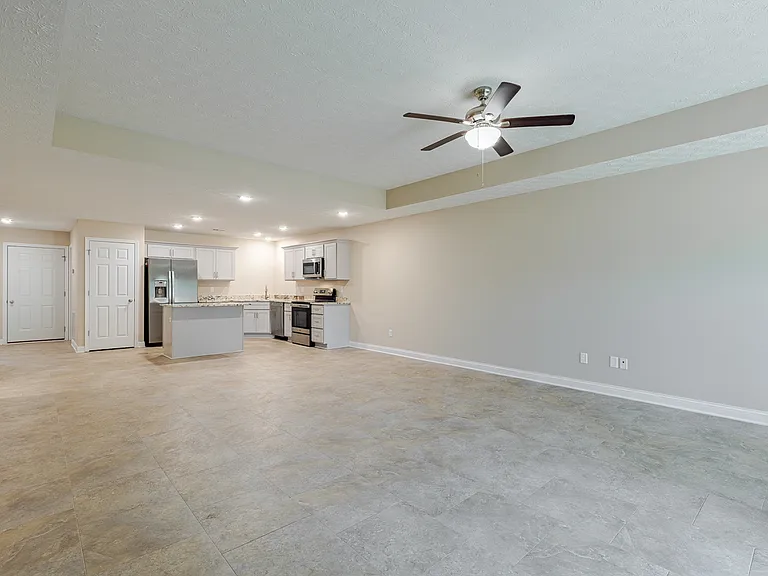 305 Breckinridge Cir — Photo 24