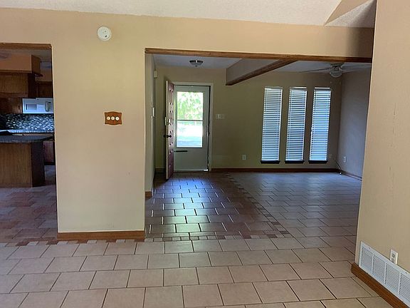 4th image of 2308 NE 9th St