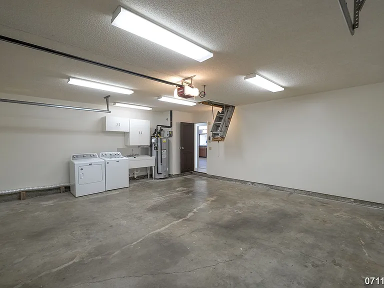 7716 Waikapu Loop — Photo 32