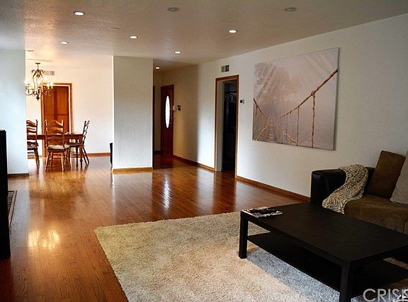 4th image of 23070 Leonora Dr