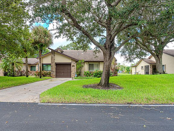 2nd image of 158 Ramblewood Circle