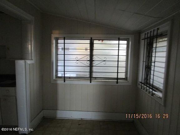 4th image of 1631 E 15th St
