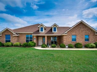 111 Shelby Dr, Fate, TX 75189