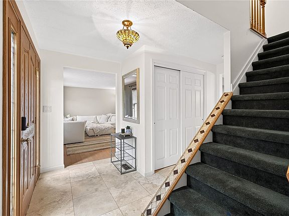 5th image of 619 Galbro Cir
