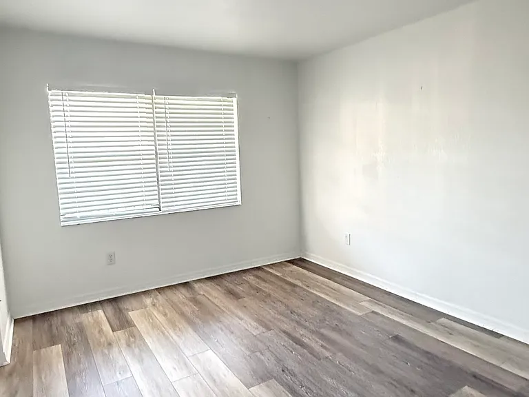 175 Kings Hwy #526 — Photo 23