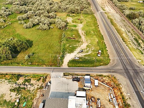 3rd image of Nka Maple Grove Rd