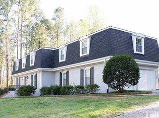 6101 Castlebrook Dr, Raleigh, NC 27604