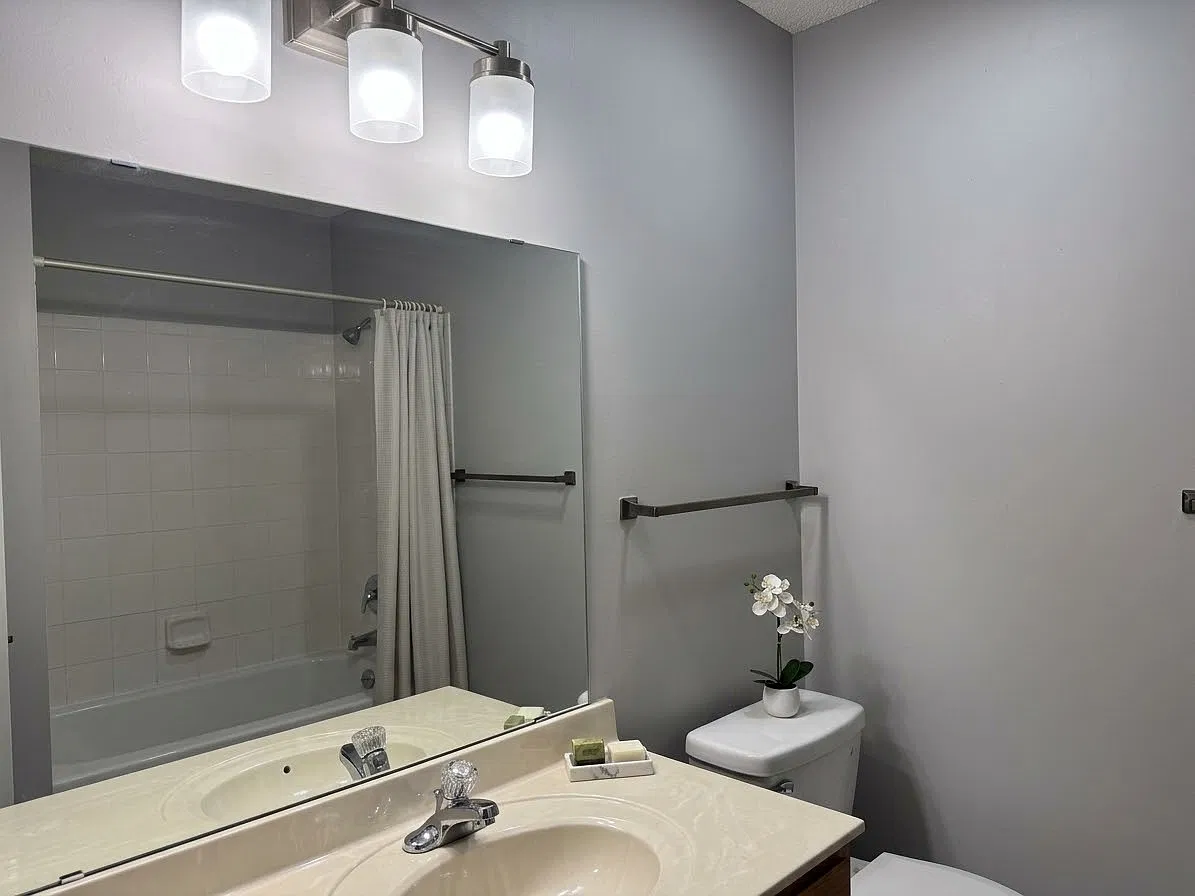 5505 Orleans Lane North - 8 — Photo 2