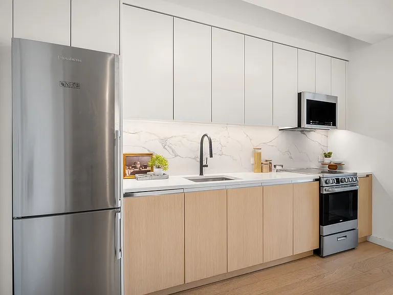 123 Linden Blvd #J5Q — Photo 5