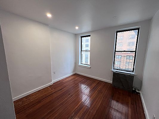 5th image of 1376 3rd Ave #F9