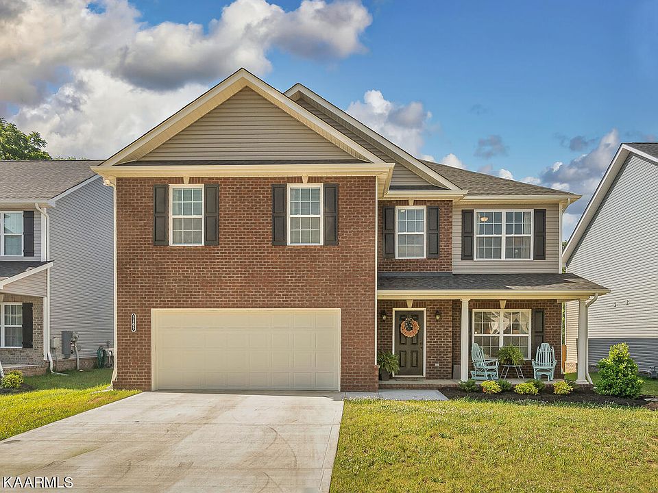 1st image of 3105 Creekbend Ln