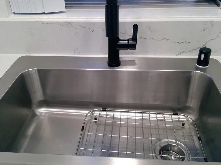 Portofino Apartments — Photo 29