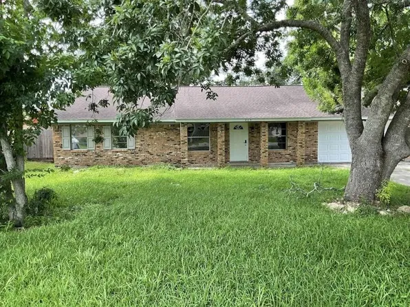 405 Oyster Creek Ct, Richwood, TX 77531