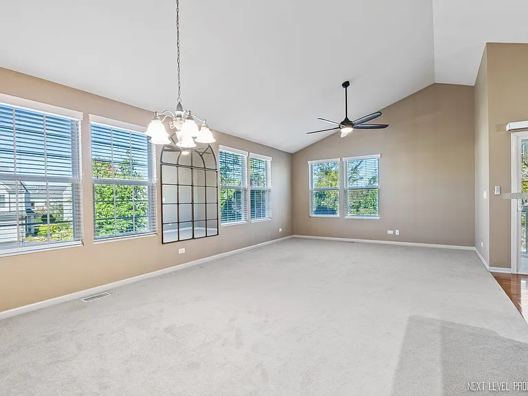 260 Devoe Dr — Photo 12