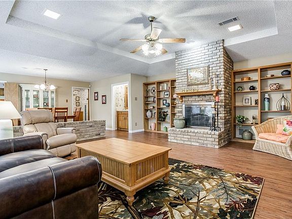 5th image of 1218 Richland Oaks Dr