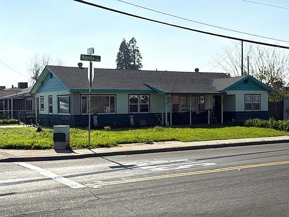 3rd image of 2590 Magnolia St
