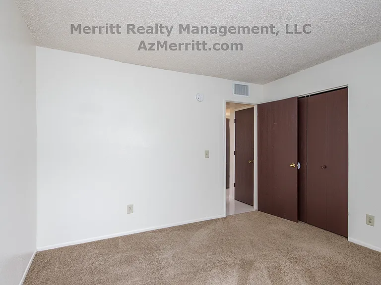 4407 E Edison St — Photo 12
